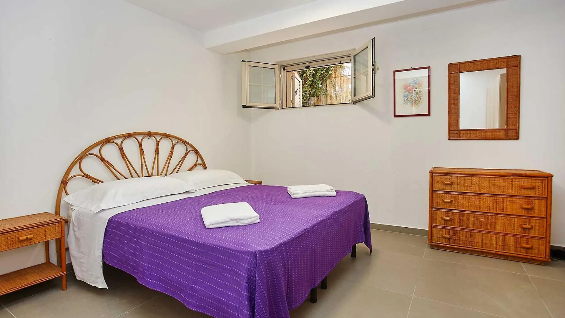 Mondello Adone Villa Palermo 0*,  Italy